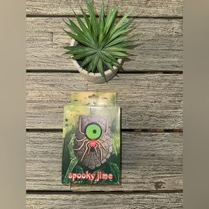 NEW Halloween Spooky Eyeball Doorbell w/ Lights and Scary Sounds